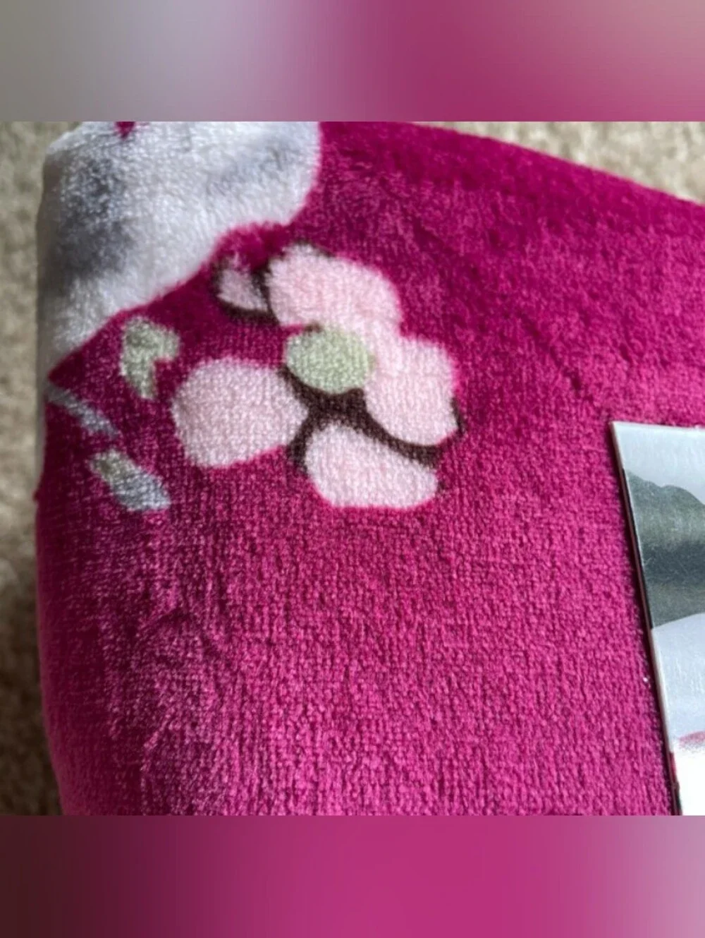 Flora Nikrooz Plush Throw with Foot Pocket NWT